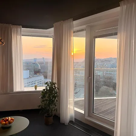 Zora Exclusive By Chors 布拉迪斯拉发