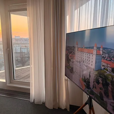 Zora Exclusive By Chors * Bratislava