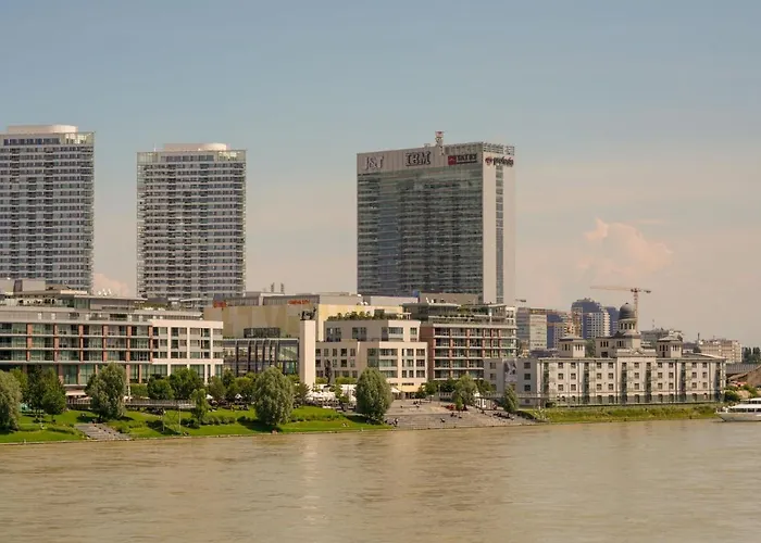 Zora Exclusive By Chors Lägenhet Bratislava