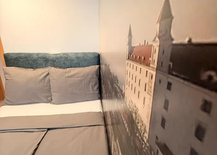 Zora Exclusive By Chors * Bratislava