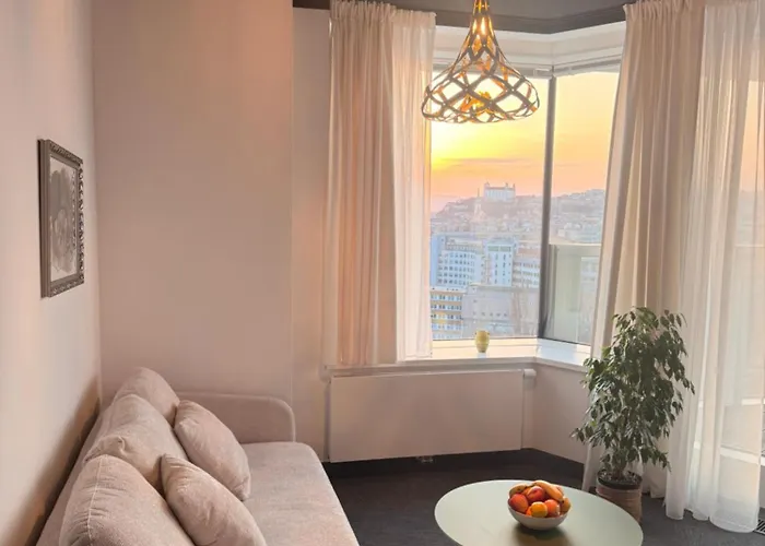 Zora Exclusive By Chors 布拉迪斯拉发