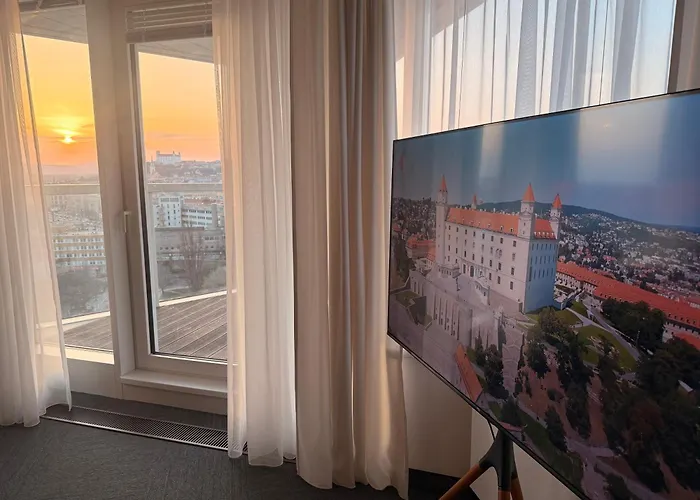 Zora Exclusive By Chors * 布拉迪斯拉发