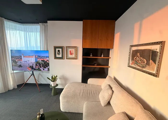 Zora Exclusive By Chors * Bratislava