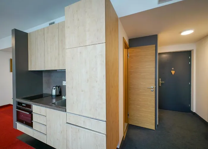 Zora Exclusive By Chors Bratislava