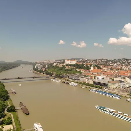 Zora Exclusive By Chors Bratislava